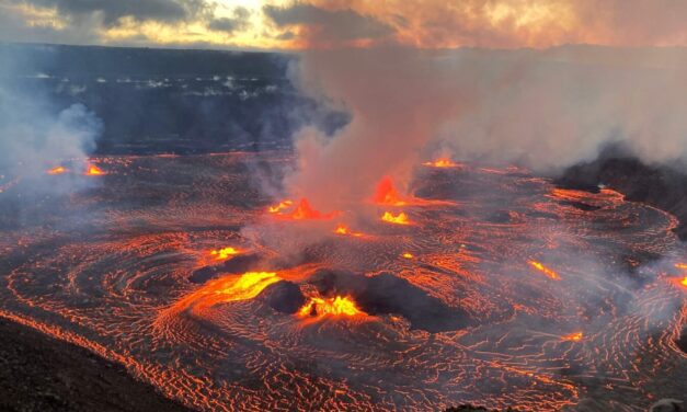 Volcán Kilauea entra en erupción
