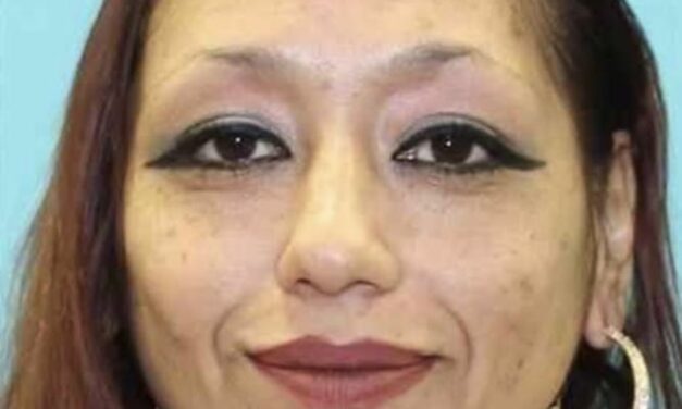 FBI detiene a una de las 10 fugitivas más buscadas en EE. UU.