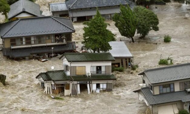 Japón insta a millones de personas a evacuar tras intensas lluvias en el suroeste del país