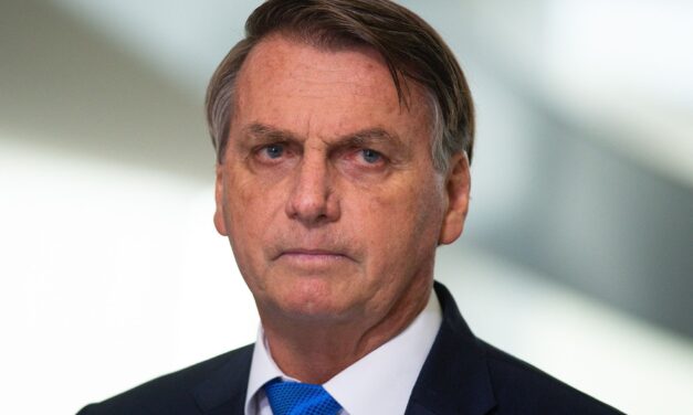 Bolsonaro estará bajo vigilancia policial permanente por riesgo de fuga