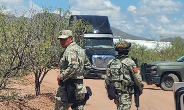 Desmantelan campamentos armados con arsenales, explosivos y químicos en Sinaloa, México