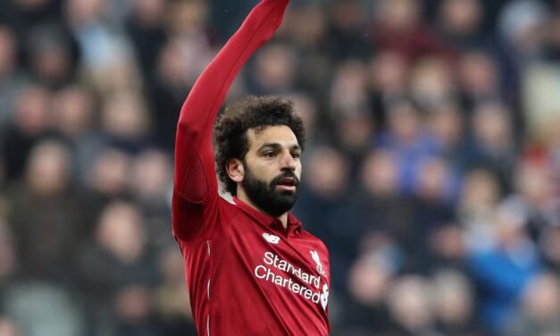 Mohamed Salah desafía a la UEFA por la muerte del “Pelé palestino” en Gaza