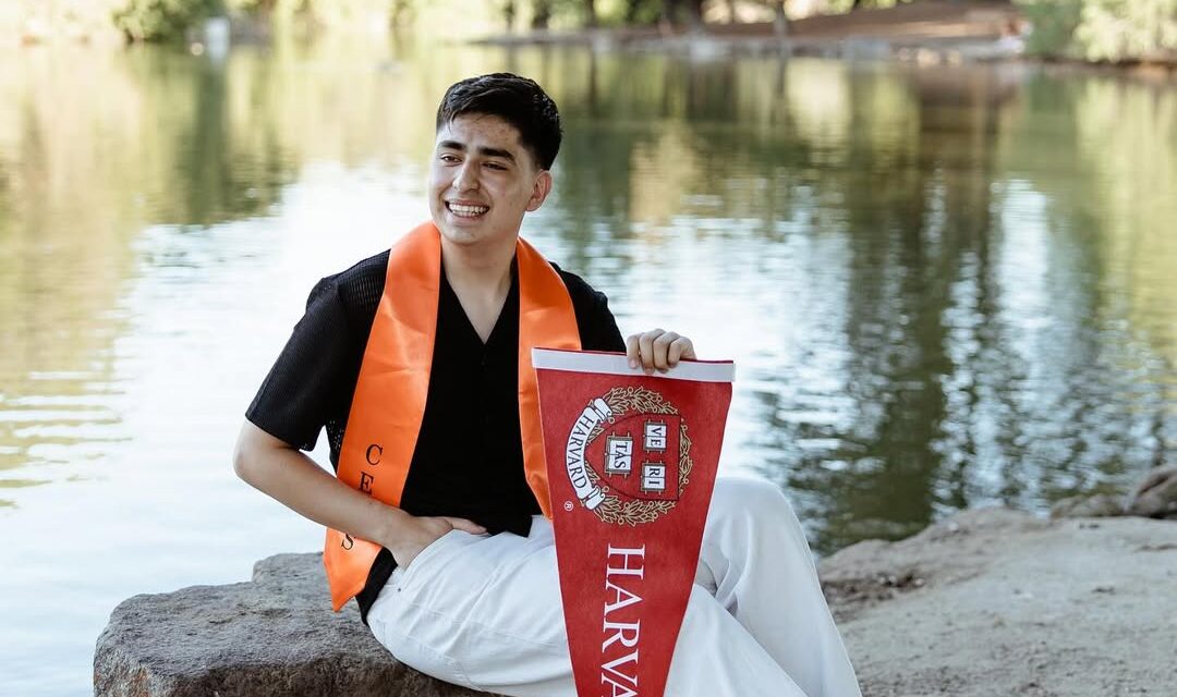 Migrante mexicano es aceptado en 15 universidades prestigiosas de EE. UU.