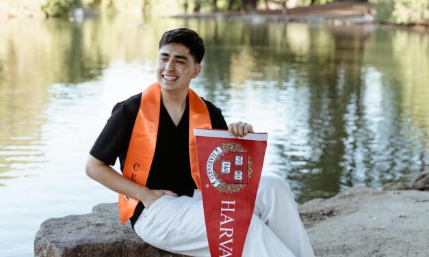 Migrante mexicano es aceptado en 15 universidades prestigiosas de EE. UU.