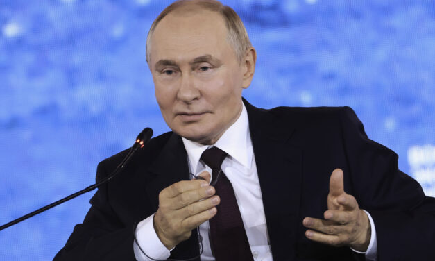 Putin advierte que cualquier fuerza occidental desplegada en Ucrania será considerada un «objetivo legítimo»
