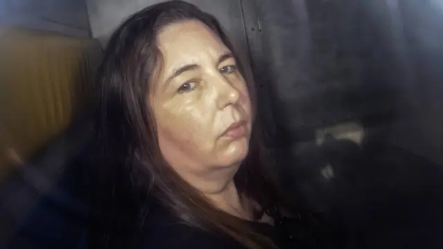 Australiana es condenada a cadena perpetua por asesinar a su familia con hongos tóxicos