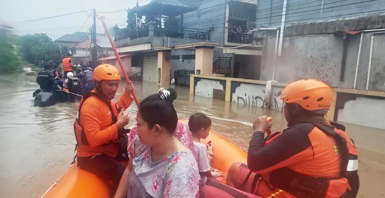 Lluvias provocan inundaciones masivas en Bali, Indonesia