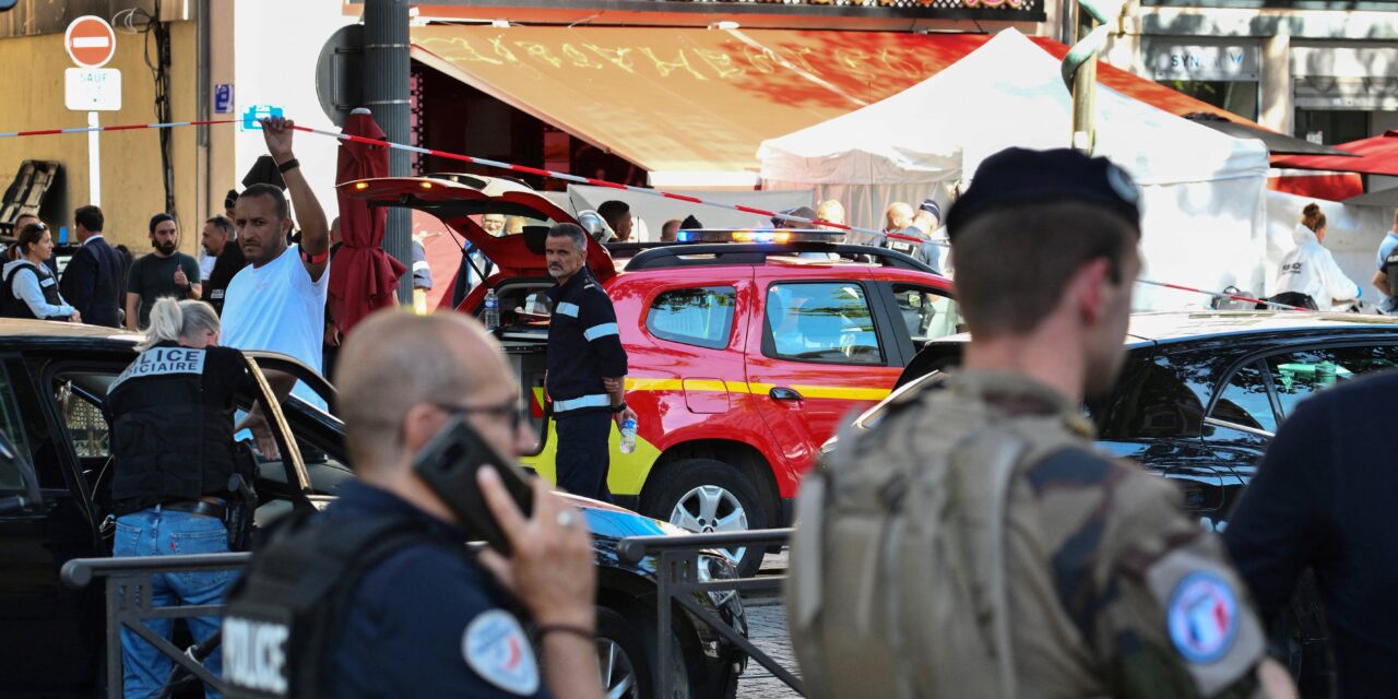 Un hombre de acuchilló a otros fue abatido por la policía francesa