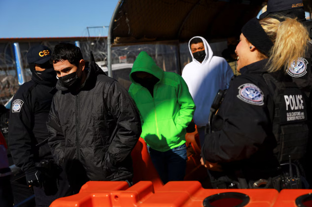 ¿Auto deportarse o ser deportado de Estados Unidos?