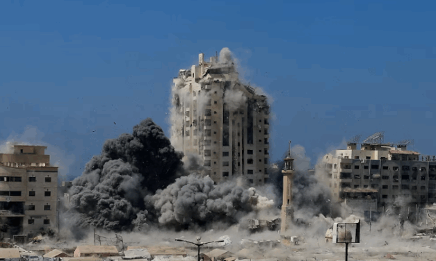 Israel intensifica bombardeos contra edificios en Gaza y pide evacuación de civiles