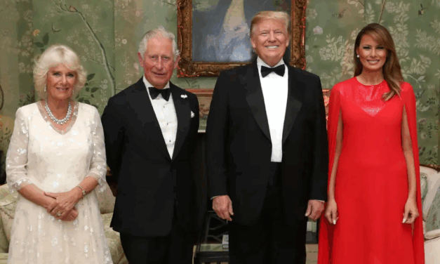 Trump llega a Londres para reunirse con el rey Carlos III