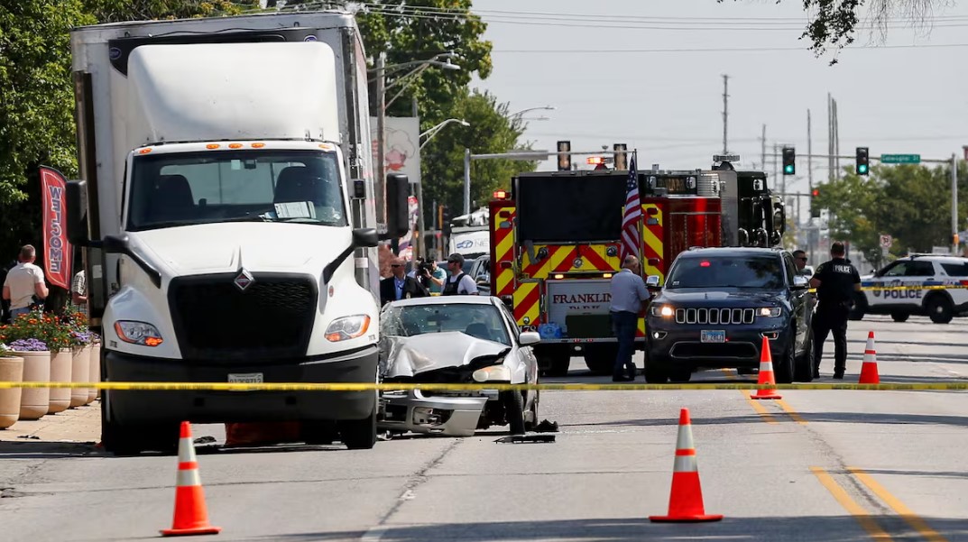 ICE mata a inmigrante que se resistía al arresto en suburbio de Chicago