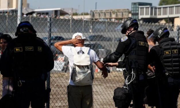 Corte Suprema de EE. UU. autoriza redadas migratorias en Los Ángeles