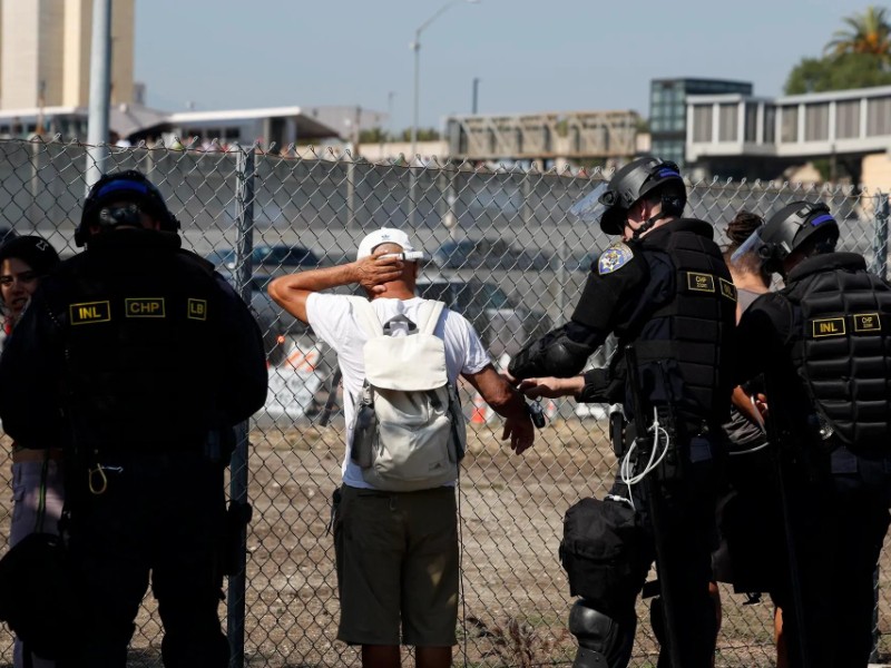 Corte Suprema de EE. UU. autoriza redadas migratorias en Los Ángeles
