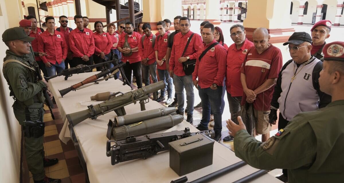 Maduro asegura que más de 8,2 millones de venezolanos acudieron al alistamiento voluntario a la milicia