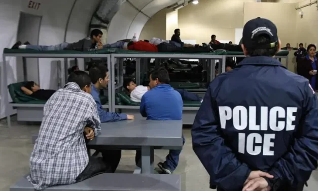 Muere un inmigrante mexicano bajo custodia de ICE