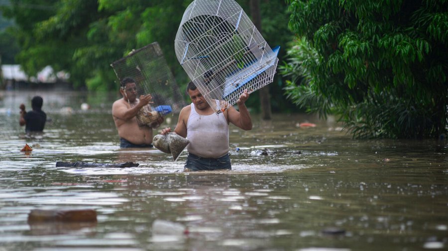 Al menos 29 muertos y graves daños por las lluvias torrenciales en México