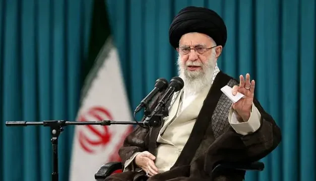 Irán afirma haber atacado bases de EE. UU. en cuatro países del Golfo y amenaza con más ofensivas