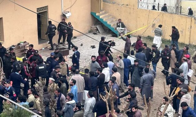 Atentado suicida en una mezquita de Islamabad deja al menos 31 muertos y 169 heridas