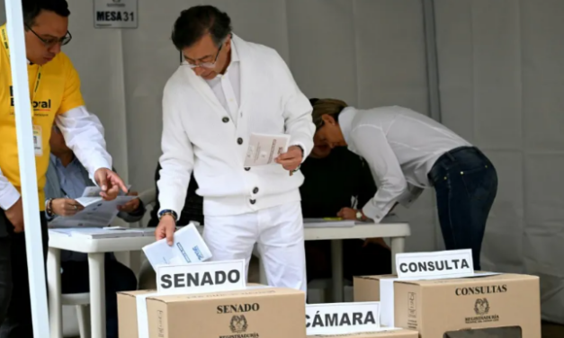 Colombianos eligieron un nuevo congreso que mide temperatura para las elecciones presidenciales