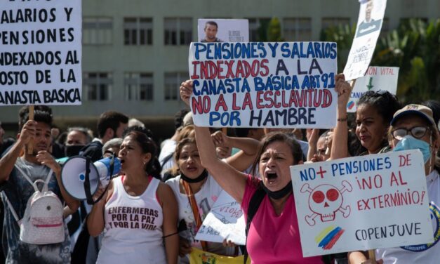 Trabajadores venezolanos marchan por salarios justos en Caracas