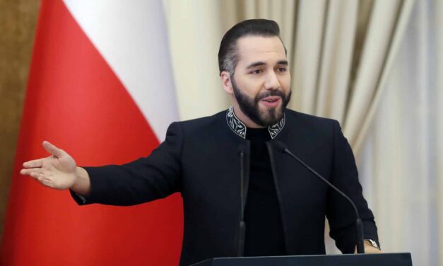 Bukele niega que los tatuajes estén prohibidos en El Salvador