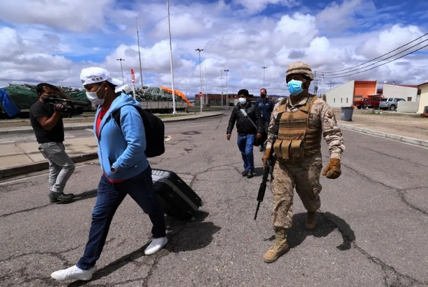 Chile busca restablecer relaciones con Venezuela para deportación de 330.000 migrantes irregulares