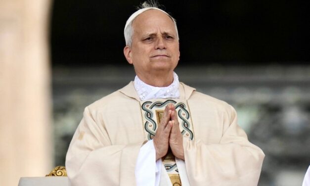 Papa pide “elegir la paz” en su primer mensaje de Pascua