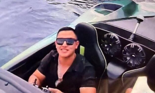 Hombre muere tras lanzarse al lago de Atitlán para recuperar su dron