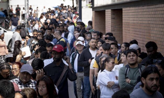 Más de 130 mil personas solicitan su regularización en tan solo una semana en España