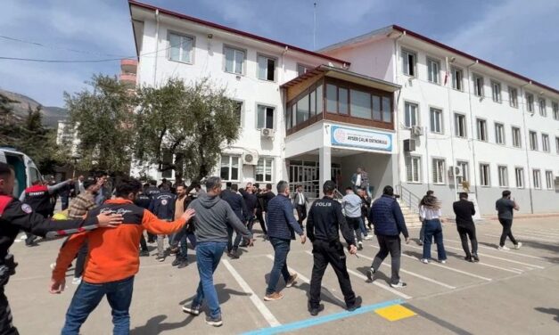 Nueve muertos y 20 heridos en otro tiroteo registrado en una escuela de Turquía
