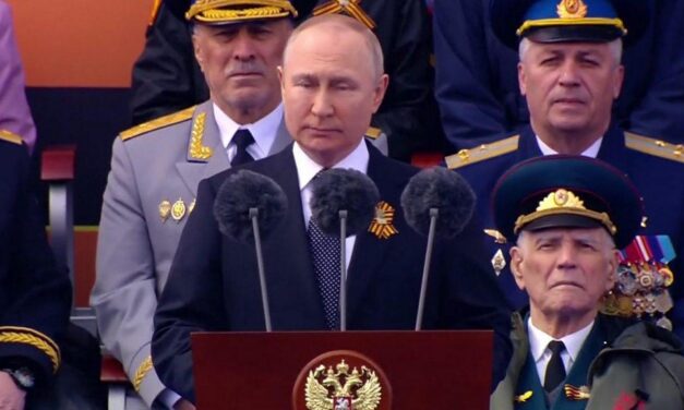 Putin arremete contra la OTAN en el Día de la Victoria en Rusia