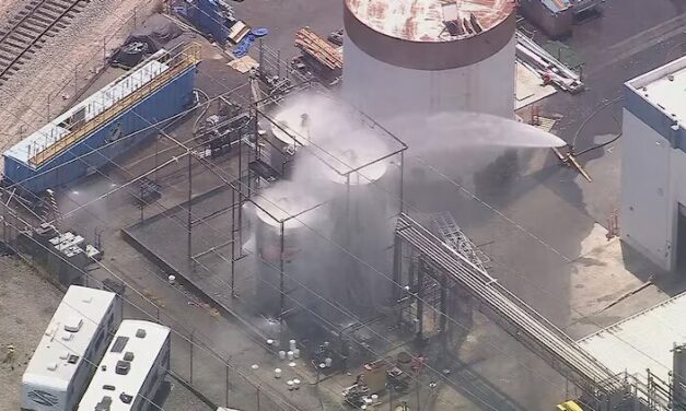 Ordenan masiva evacuación en California tras gigantesca fuga de gases tóxicos