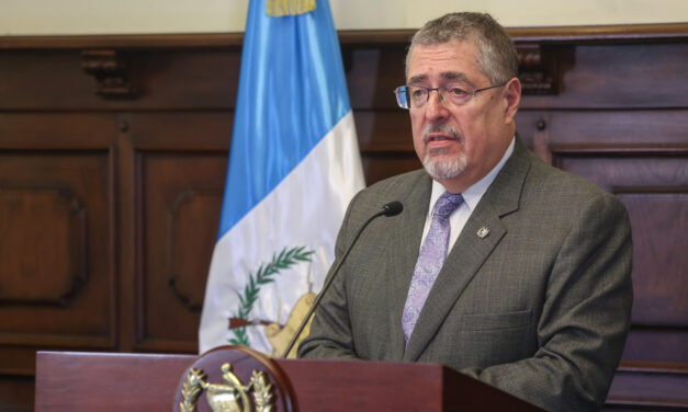 Presidente de Guatemala promete que nuevo fiscal no responderá al Ejecutivo