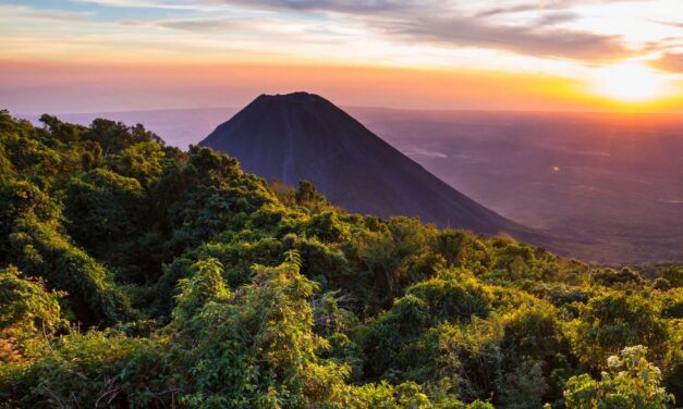 1.7 millones de extranjeros visitaron El Salvador en los últimos meses