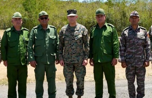 Reunión inédita: jefe del Comando Sur de EE.UU. se reúne con militares cubanos en Guantánamo