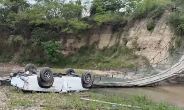 Colapso de puente colgante cobra la vida de tres en Honduras