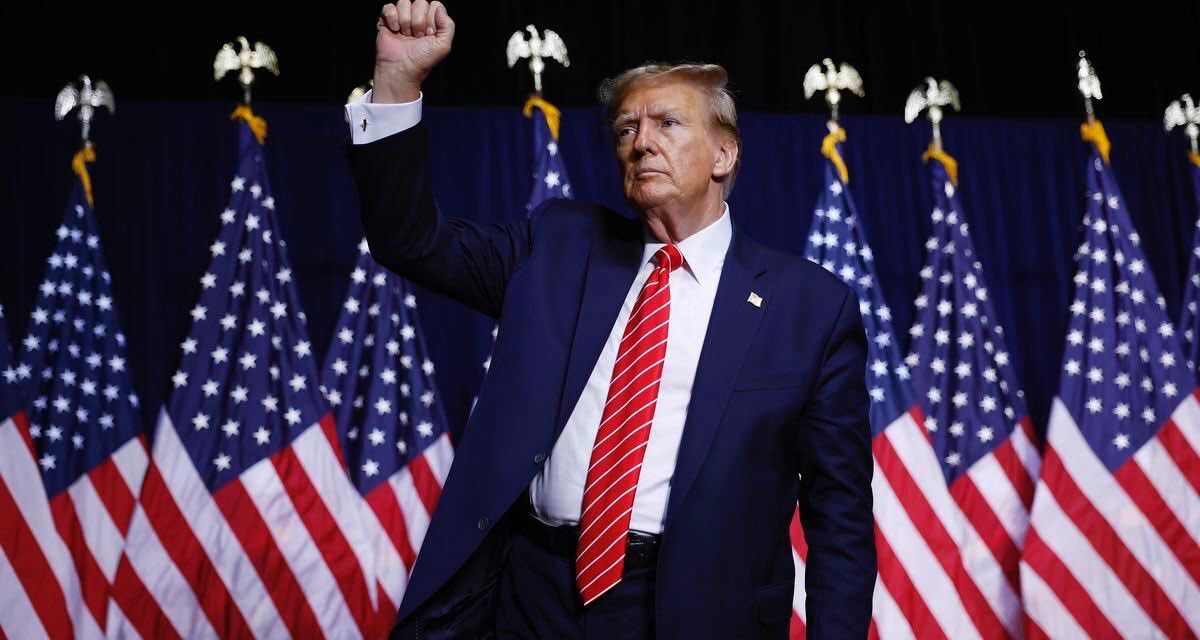 Presidente de EE. UU. Trump ordena ataque contra depósitos de misiles y drones iranies