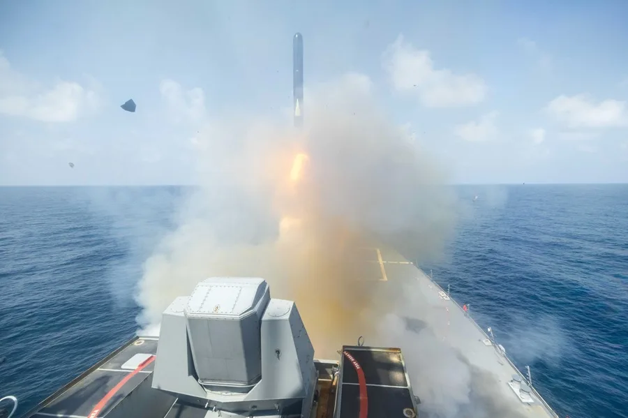 Estados Unidos afirma haber interceptado misiles iraníes dirigidos a Baréin y drones contra embarcaciones en el Golfo
