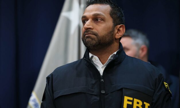 FBI incauta sitios web vinculados a esquema chino de reclutamiento de funcionarios de EE.UU.