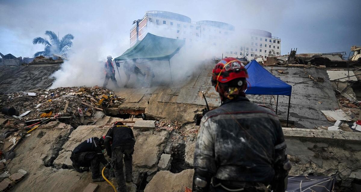 Inician a demoler edificios dañados por doblete sísmico en Venezuela