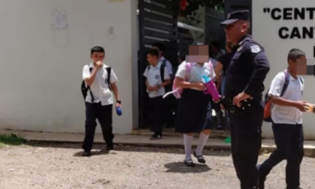 Capturan a estudiante con arma de fuego y municiones en centro escolar de El Salvador