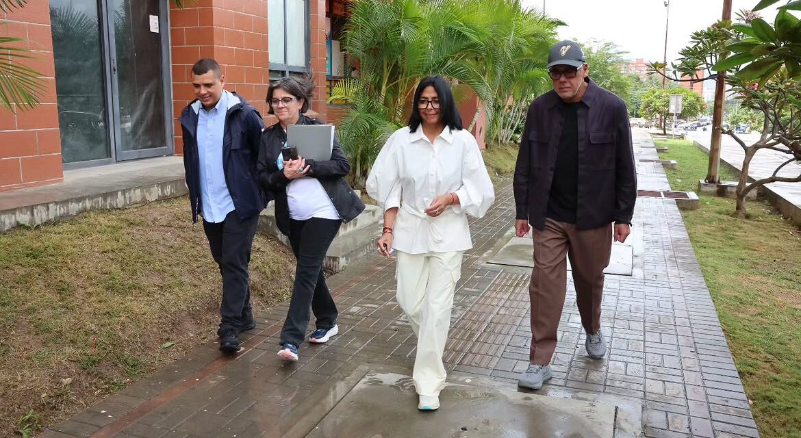 Delcy Rodríguez afirma que entregará 4.000 viviendas entre julio y diciembre a familias afectadas por terremotos