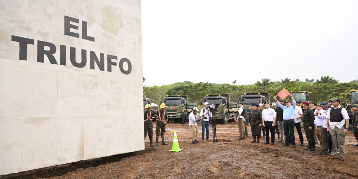 Corte Suprema de Guatemala autoriza la construcción de una megacárcel, similar a la de El Salvador, para pandilleros