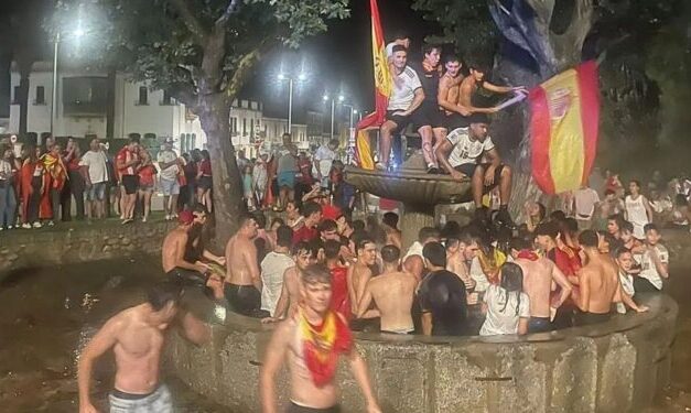 Un muerto tras derrumbe de una fuente en las celebraciones del Mundial en España