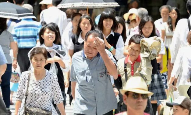 14 muertos y 10,000 hospitalizados por ola de calón en Japón