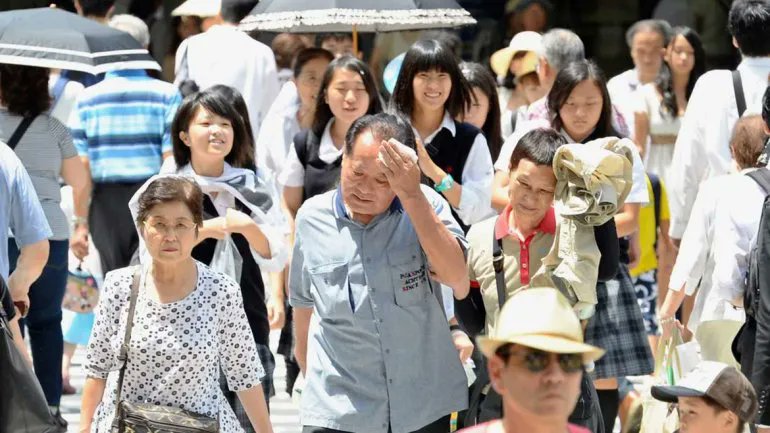 14 muertos y 10,000 hospitalizados por ola de calón en Japón