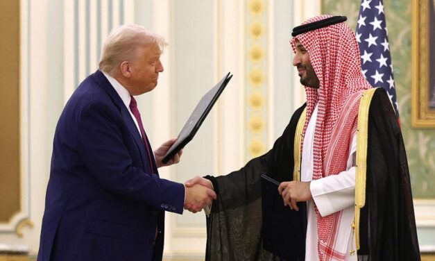 Presidente Trump sella acuerdo con Arabia Saudí para desarrollar programa nuclear y enriquecimiento de uranio
