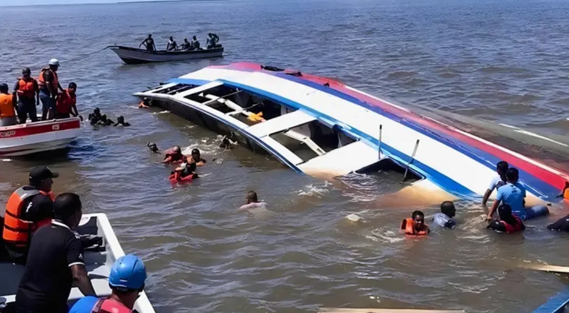 Al menos dos muertos deja naufragio de ferry frente a las costas de Guyana