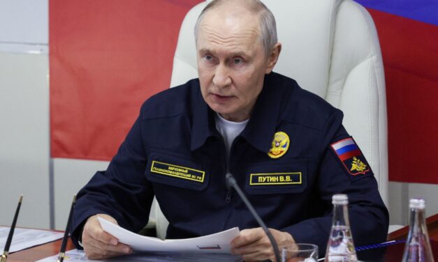 Putin amenaza con interceptar buques occidentales por vincular barcos rusos con la “flota fantasma”